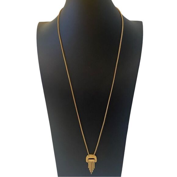 Vintage Trifari Bright Goldtone Small Pendant w/Fringe. - Picture 2 of 8